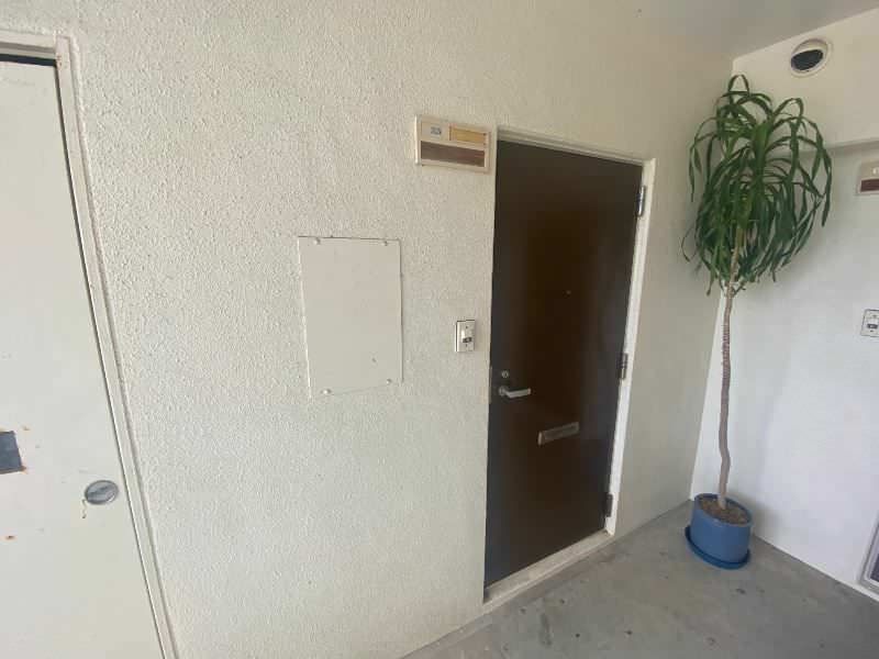 2DK Apartment for Rent in Urasoe City, Okinawa - 43 sqm - Thumbnail 4
