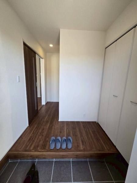 New 2026 3LDK Wooden House in Tomigusuku, Okinawa | Libre Garden - Thumbnail 4