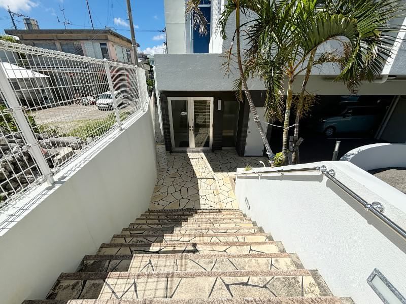3LDK Corner Apartment for Sale in Premium Court Sumiyoshi, Okinawa - Thumbnail 3