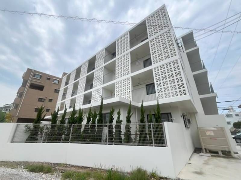 Modern 2LDK Apartment for Rent near Shuri Station, Naha - Thumbnail 2