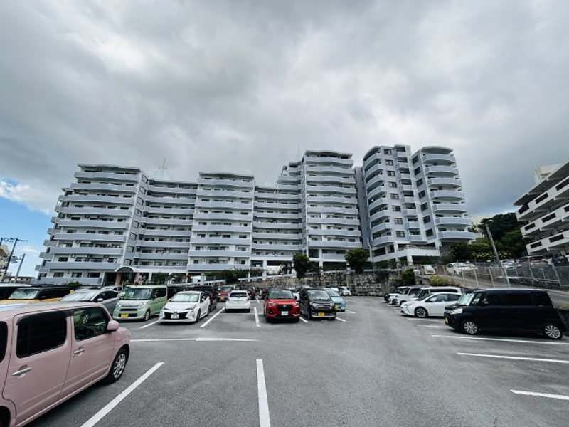 Renovated 3LDK Apartment with Panoramic Views in Naha, Okinawa - Thumbnail 2