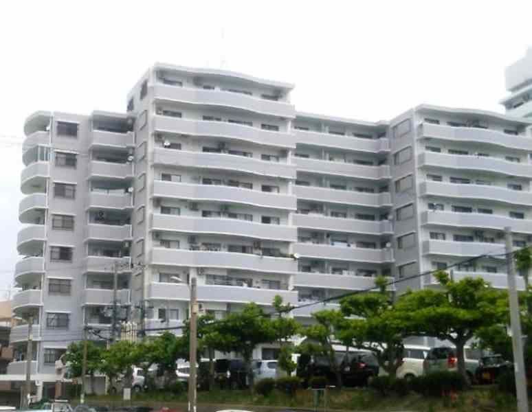Renovated 3LDK Apartment with Panoramic Views in Naha, Okinawa - Thumbnail 3