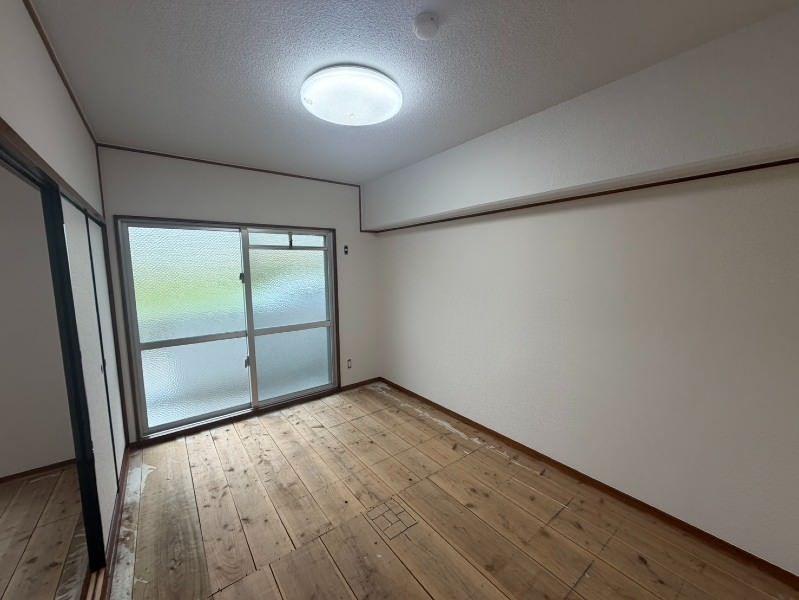 3DK Apartment for Rent in Tomigusuku City, Okinawa - Thumbnail 4