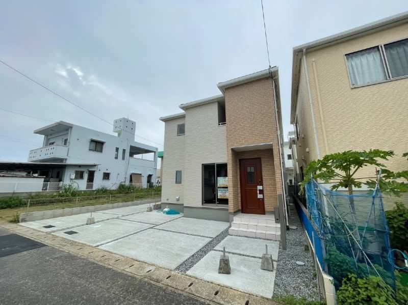 New 3LDK+S House in Uruma City, Okinawa | 2025 Build - Image 1