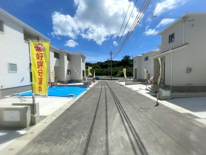New 4LDK House in Yomitan, Okinawa with Balcony Views - Thumbnail 2