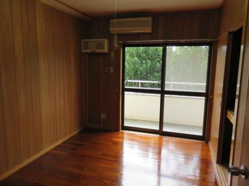 2LDK Apartment for Rent in Sunabe, Chatan, Okinawa - Thumbnail 4