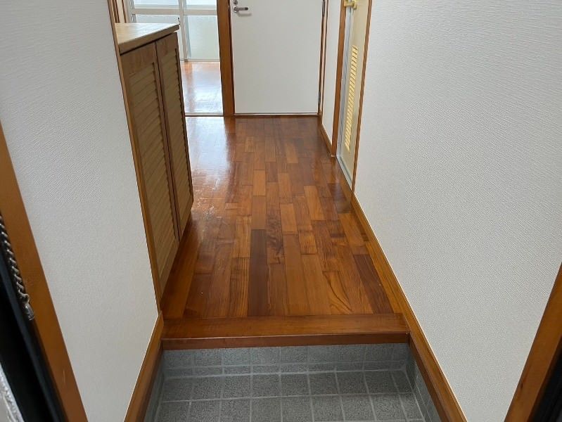 Teruya House 2DK Apartment for Rent in Uruma City, Okinawa - Thumbnail 3