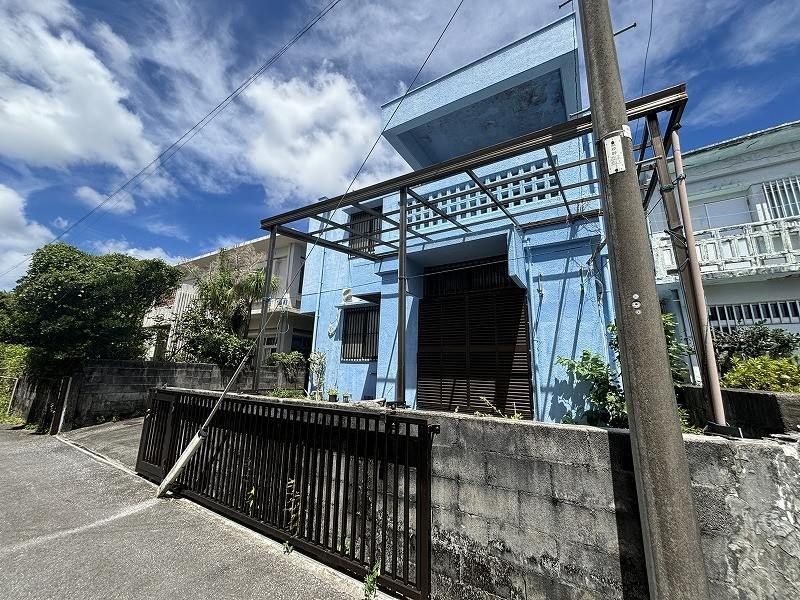 4LDK House for Sale in Yomitan Village, Okinawa - Thumbnail 3