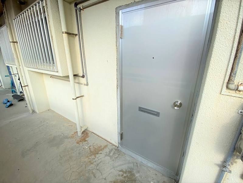 2DK Apartment for Rent in Urasoe, Okinawa - 34.7 sqm - Thumbnail 2