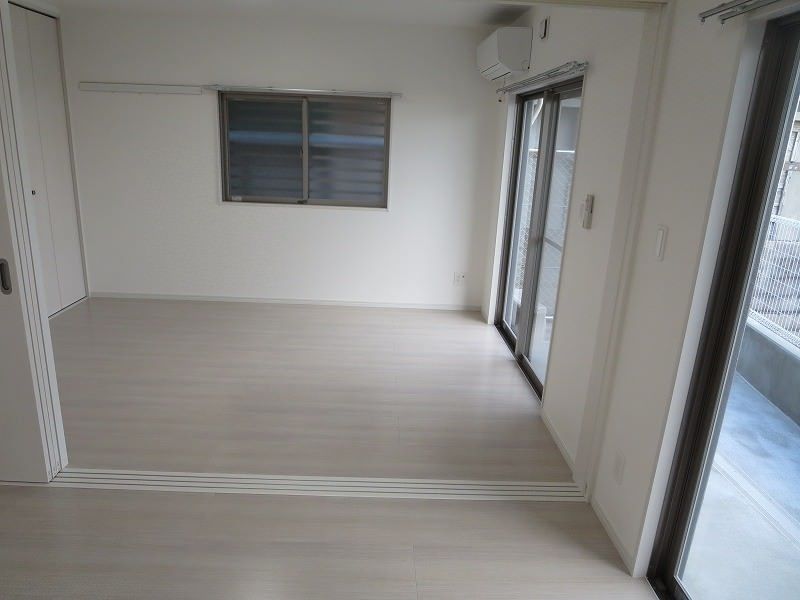 SOLANA 1LDK Apartment for Rent in Nishihara, Okinawa - Thumbnail 3