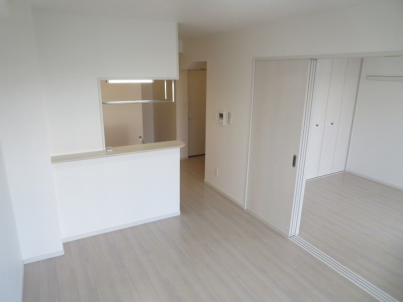 SOLANA 1LDK Apartment for Rent in Nishihara, Okinawa - Thumbnail 2
