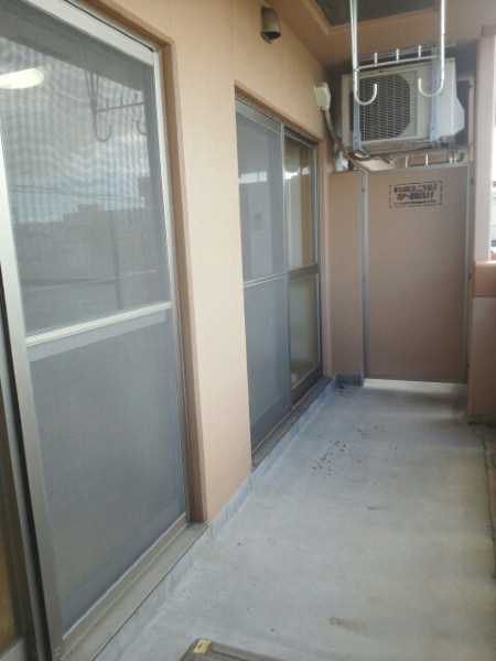 East Maison 1LDK Apartment for Rent in Okinawa City - Thumbnail 3