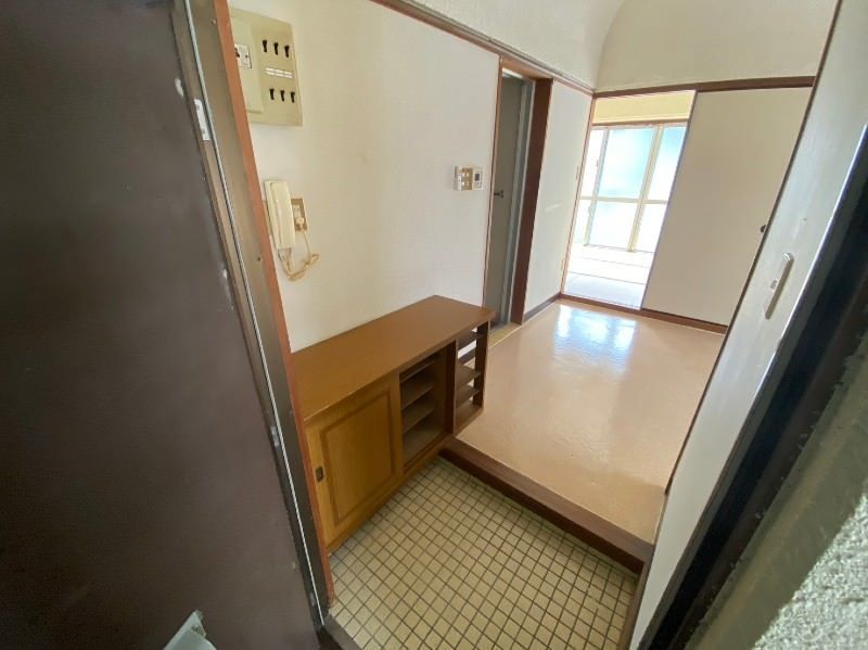 Nakanishi Mansion 2DK Rental Apartment in Naha City, Okinawa - Thumbnail 2