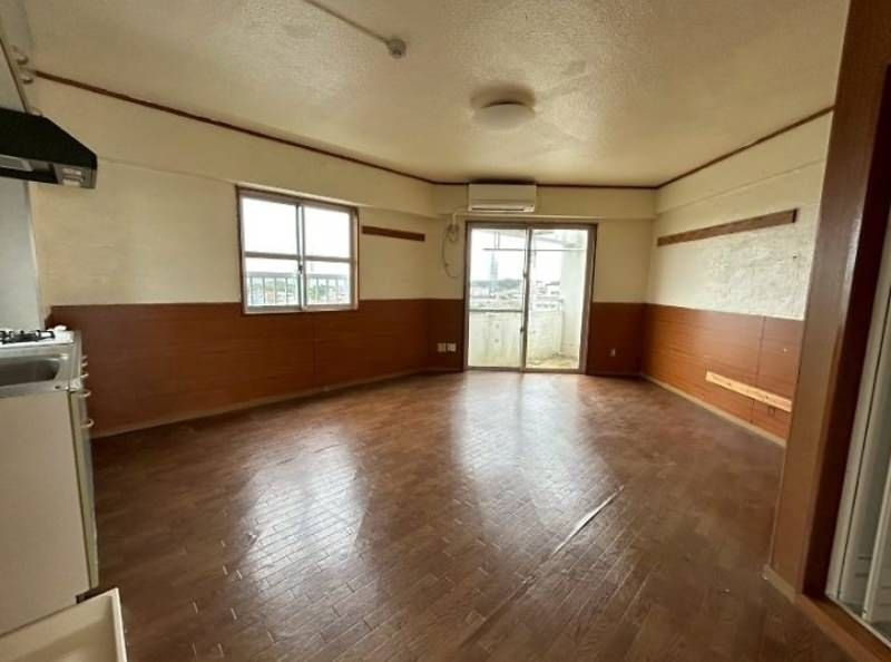 Hermes Five 1R Apartment for Rent in Uruma City, Okinawa - Thumbnail 2