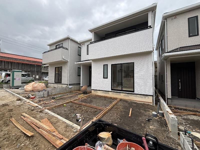 New 3LDK House with Walk-in Closet in Yonabaru, Okinawa - Image 1