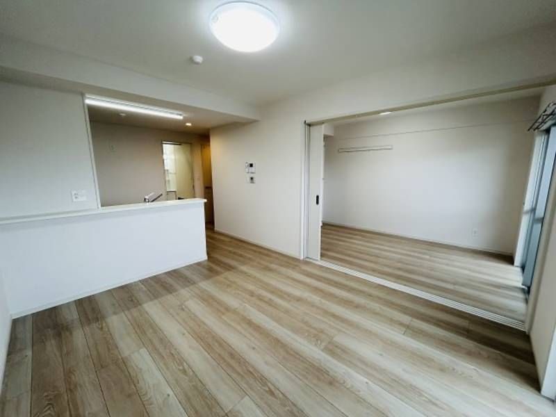 1LDK Apartment for Rent in Naha City, Okinawa - 44.8 sqm - Thumbnail 2