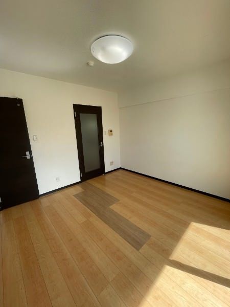 1K Apartment for Rent in Naha Makabi, Okinawa - Park Hills Midorihara - Thumbnail 4