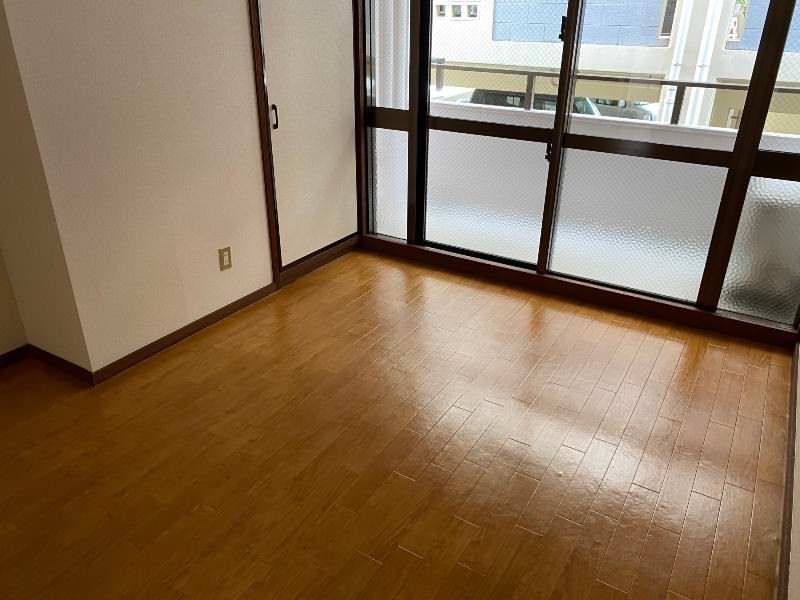 Renovated 1R Apartment for Rent in Tomigusuku, Okinawa - Thumbnail 2