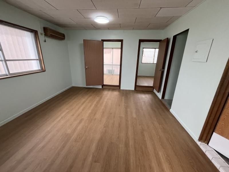 Sunagawa Apartment 2LDK Rental in Ginowan, Okinawa - Main Image