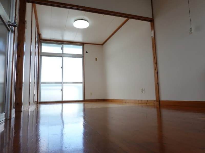 2LDK Apartment for Rent in Ginowan, Okinawa - Thumbnail 2