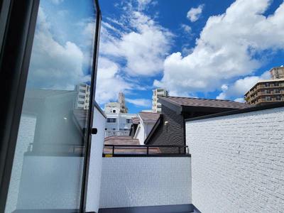 [Price changed for all buildings✨] Seller's fee: 0 yen [TV-CM is currently being aired] ? We are still running a cashback campaign for buyers [equivalent to about 1 million yen] ?? Target properties are coming soon! ! (D) Single-family house for sale in Kume, Naha City (newly built, system kitchen, intercom with monitor, 2nd floor or higher, 3LDK, 49.9 million yen) | Okinawa property information [Go Home] No. 827-556 — House, Naha, Okinawa