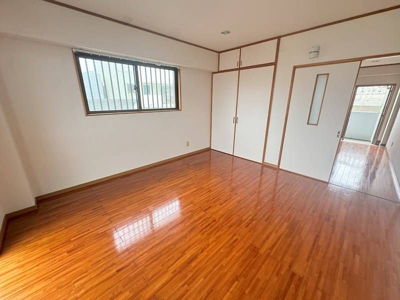 1K Apartment for Rent in Urasoe, Okinawa - 26.75 sqm - Thumbnail 4
