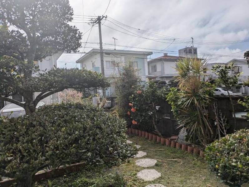 3LDK Family Home with Garden in Okinawa City Kaibo - Thumbnail 3