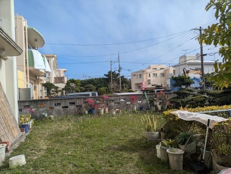 3LDK Family Home with Garden in Okinawa City Kaibo - Thumbnail 2