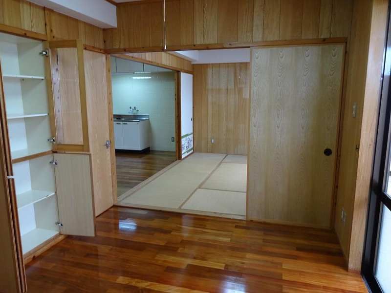 Limestone View 3DK Apartment for Rent in Yomitan Village, Okinawa - Thumbnail 4