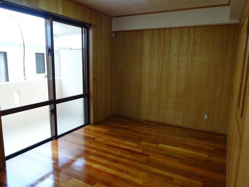 Limestone View 3DK Apartment for Rent in Yomitan Village, Okinawa - Thumbnail 3