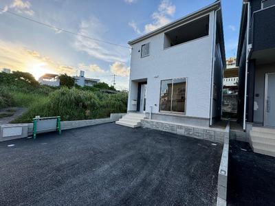 Nishihara-cho Owazu No. 1 Newly built detached house [2 buildings in total] Building 1 Detached house for sale in Owazu, Nishihara-cho (newly built, walk-in closet, system kitchen, intercom with monitor, 5LDK, 37.8 million yen) | Okinawa property information [Go Home] No. 10593-559 — Image 1, Nishihara, Okinawa