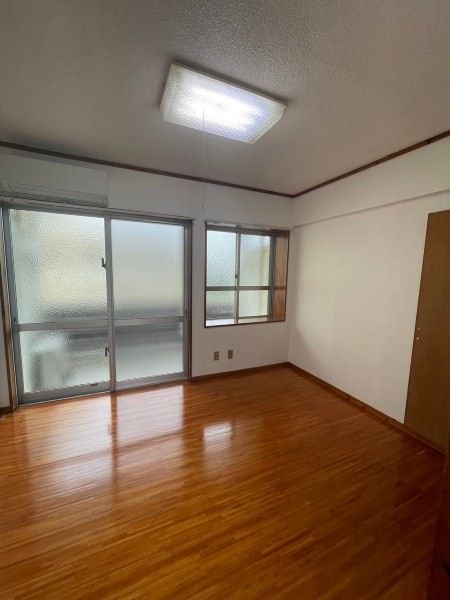 1K Apartment for Rent in Nakagusuku Village, Okinawa - Thumbnail 4