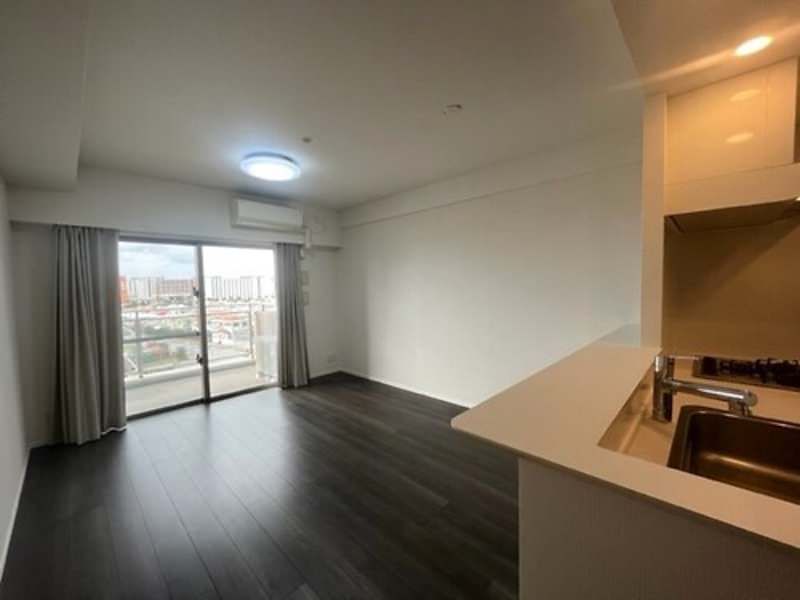 Premist Mihama 2LDK Rental Apartment in Chatan, Okinawa - Thumbnail 4