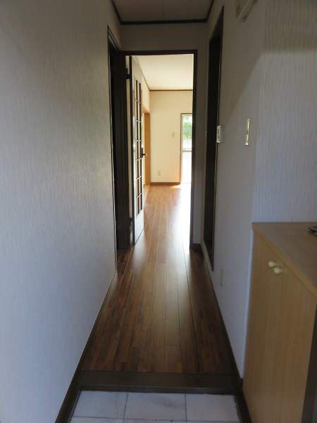 Ocean-View 2LDK Apartment for Rent in Yomitan Village, Okinawa - Thumbnail 4