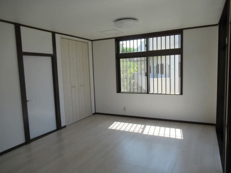 Refurbished 1DK Apartment for Rent in Urasoe, Okinawa - Thumbnail 3