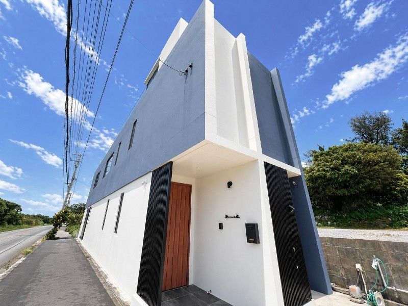 3LDK Reinforced Concrete House for Sale in Yomitan, Okinawa - Thumbnail 2
