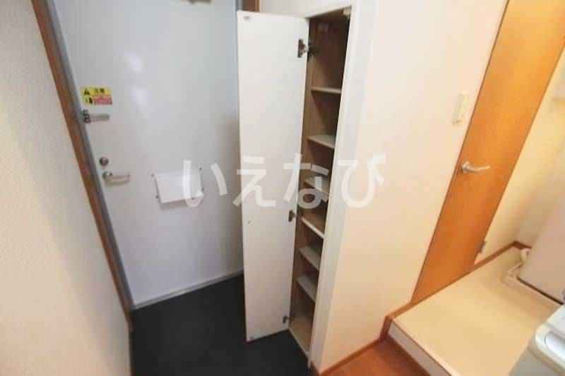 1K Apartment for Rent in Urasoe City, Okinawa - Thumbnail 4