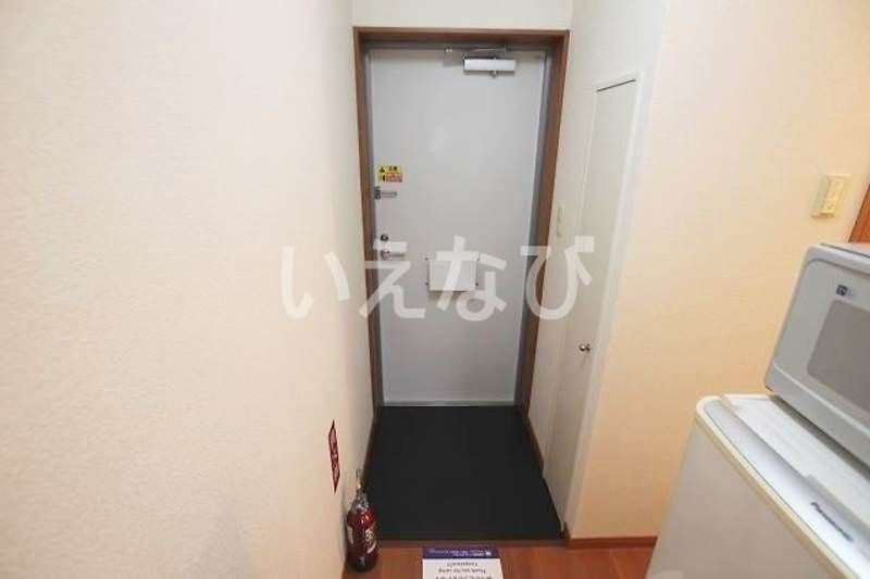 1K Apartment for Rent in Urasoe City, Okinawa - Thumbnail 2