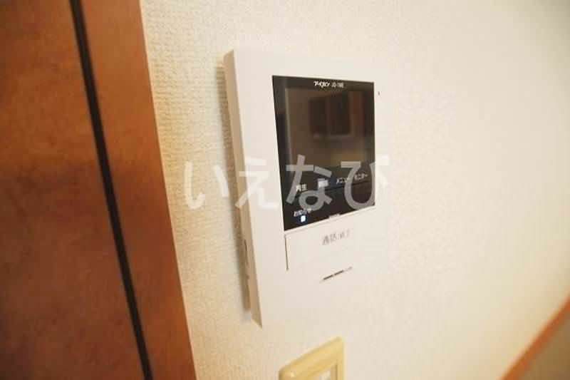 1K Apartment for Rent in Urasoe City, Okinawa - Thumbnail 3