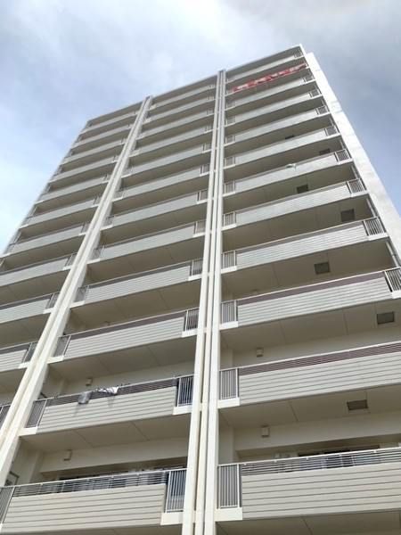 Bears Court Nagata Sky View - Modern 2LDK Rental in Naha - Thumbnail 3