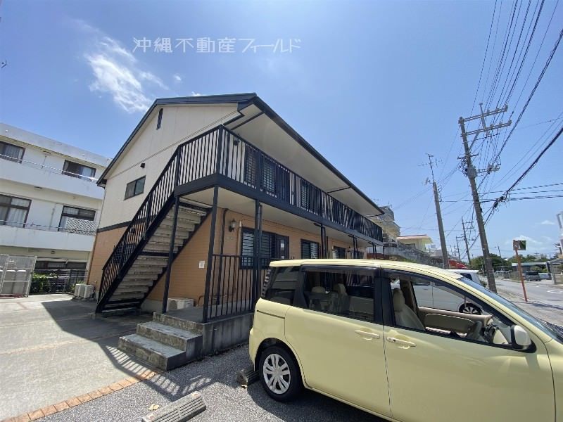 3LDK Garden Apartment for Rent in Uruma City, Okinawa - Thumbnail 2
