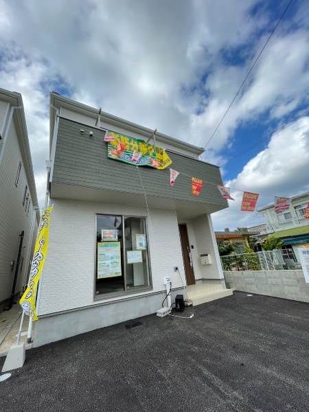 New 4LDK House for Sale in Uruma City, Okinawa - Thumbnail 2