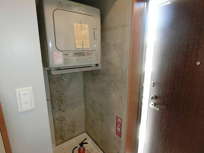 1K Apartment for Rent in Matsugawa, Naha, Okinawa - No Deposit - Thumbnail 2
