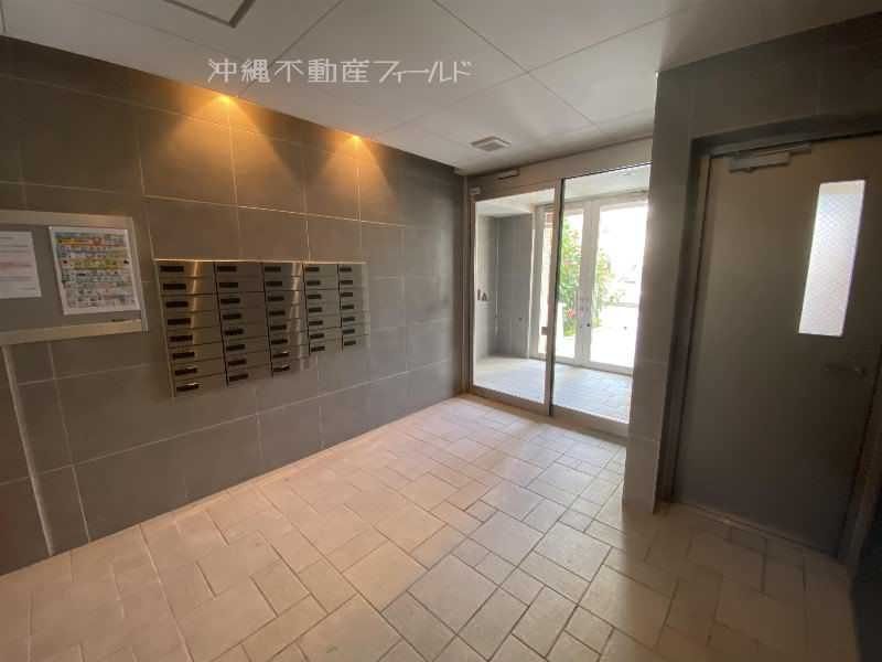 1LDK Apartment for Rent near Asato Station, Naha, Okinawa - Thumbnail 4