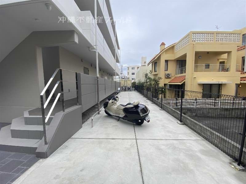 Modern 1LDK Apartment for Rent in Naha, Okinawa - 40.08 sqm - Thumbnail 4