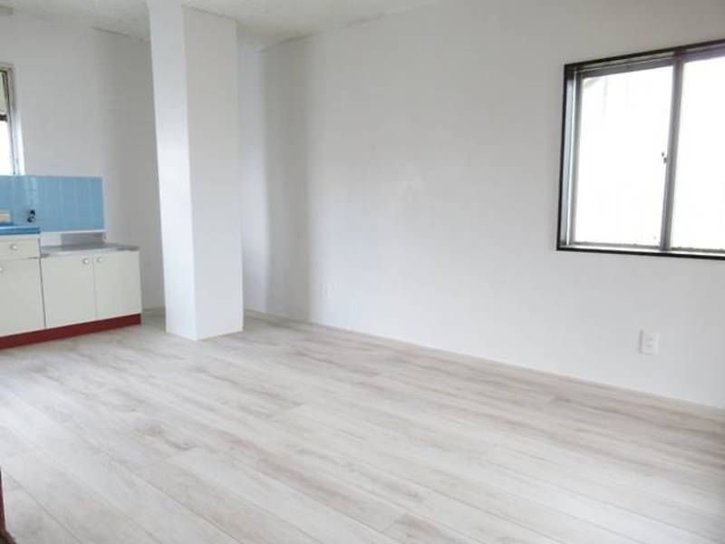3DK Apartment with Three Washitsu for Rent in Urasoe, Okinawa - Thumbnail 3