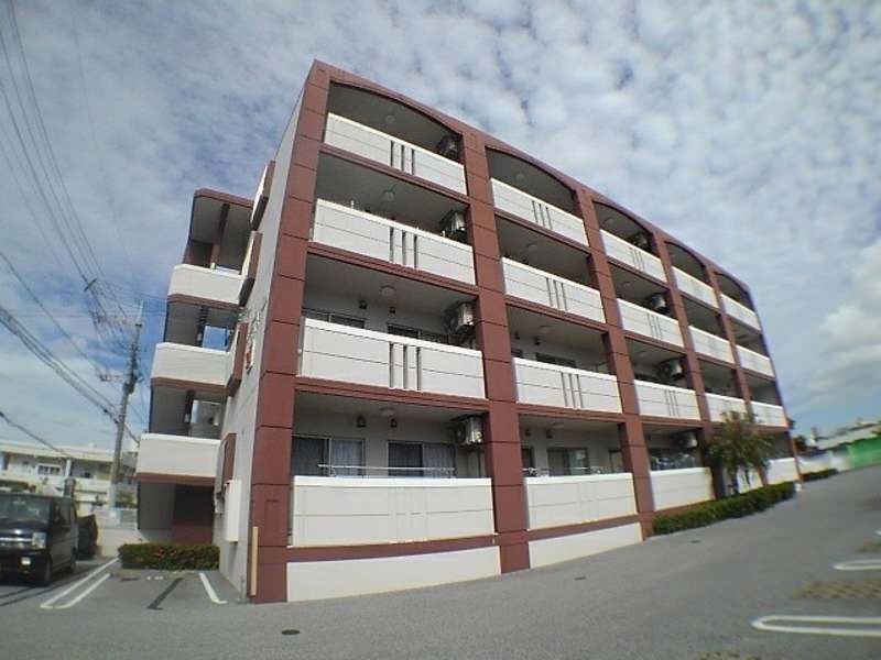 1LDK Apartment for Rent in Ezu, Uruma City, Okinawa - Thumbnail 4