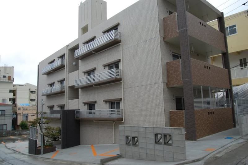 2LDK Apartment for Rent in Shikina, Naha, Okinawa - Image 1