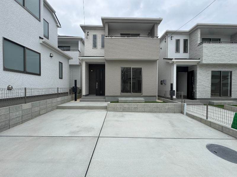 New 3LDK House for Sale in Chatan, Okinawa - Thumbnail 2