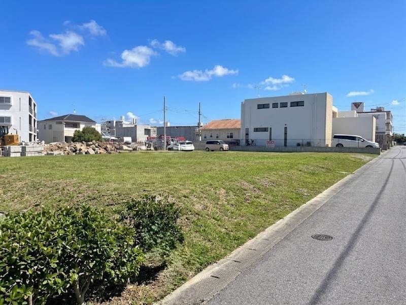 656 sqm Land for Sale in Nakagusuku Village, Okinawa - Thumbnail 2